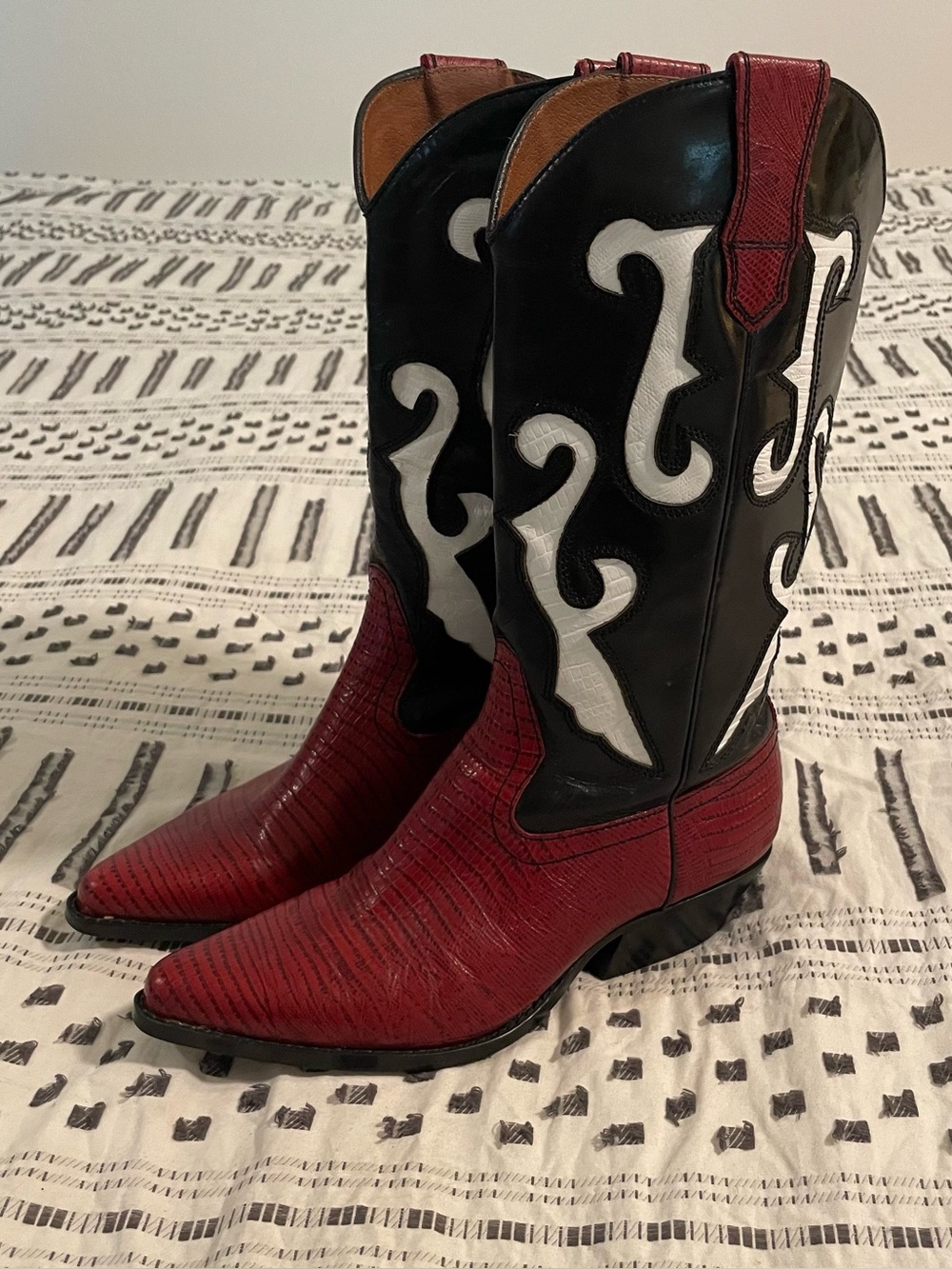 Vintage 80s/90s Nine West Red Lizard Embossed Cowboy Boots - Made in Brazil